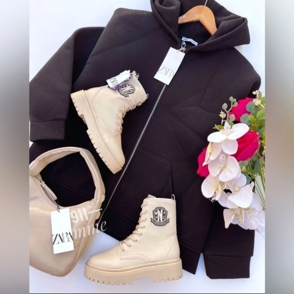 ZARA Wednesday Ankle boots 2100/330